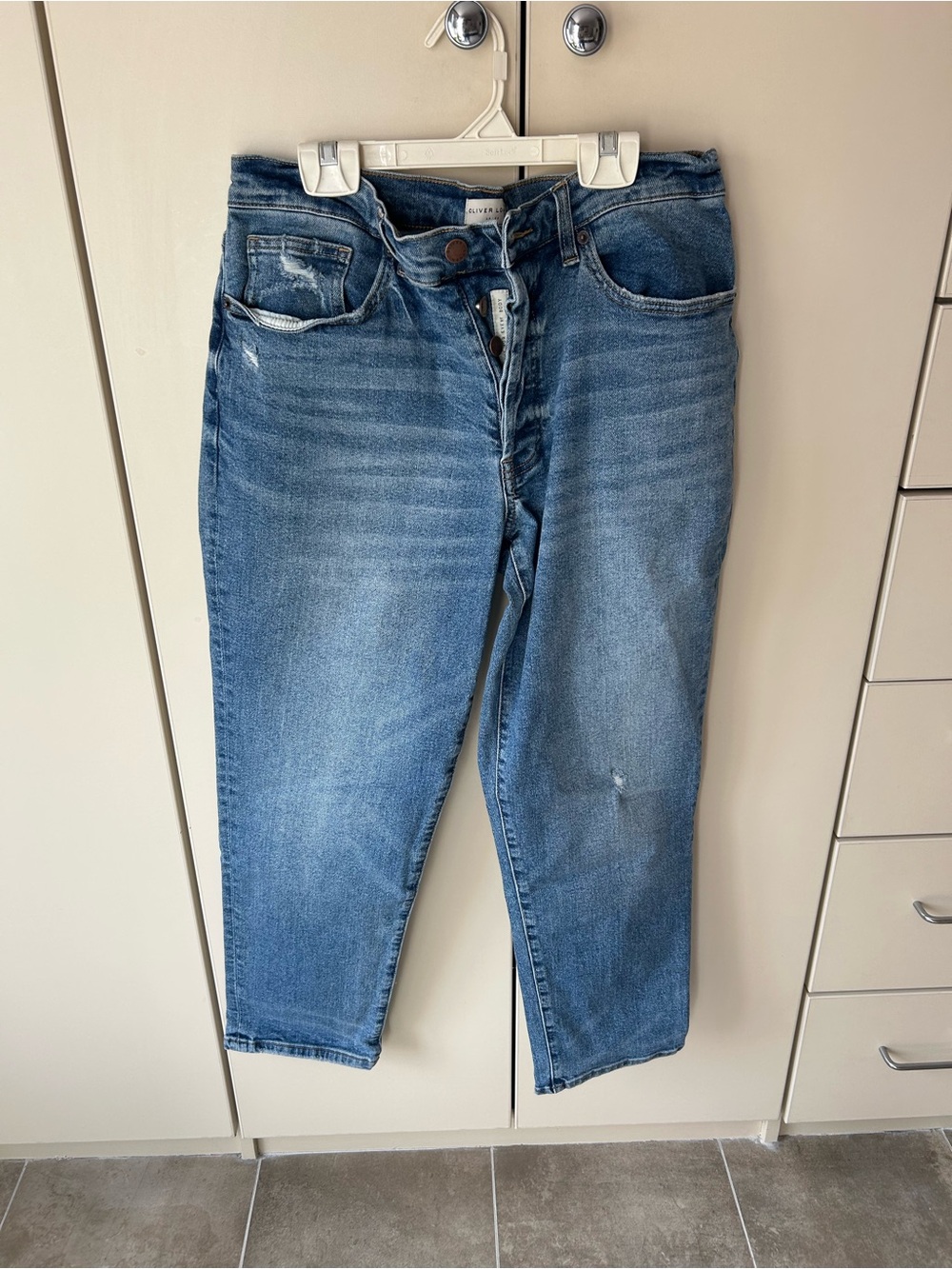 Boyfriend Jeans in Medium Blue Wash - Relaxed Fit